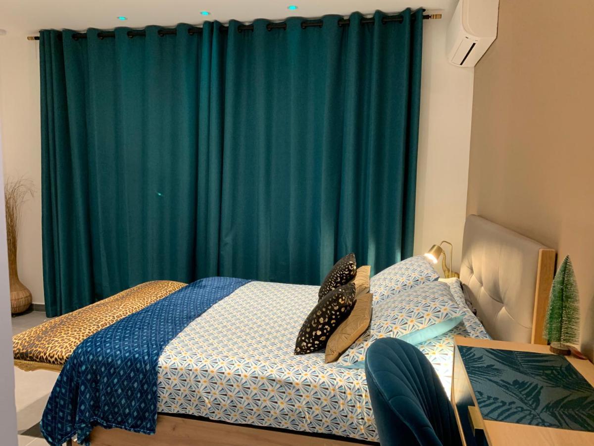 נרבון La Corsa Chambre Familiale Deluxe מראה חיצוני תמונה